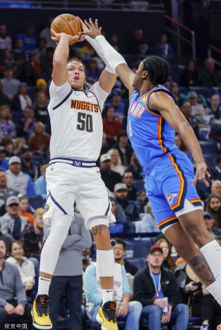 采访时表示 采访时表示