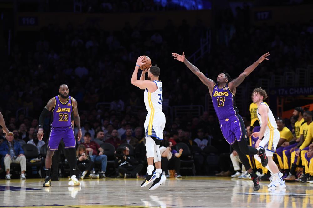 国足表现疲 国足表现疲