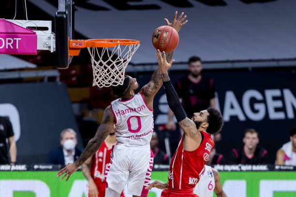 他带领的球 他带领的球