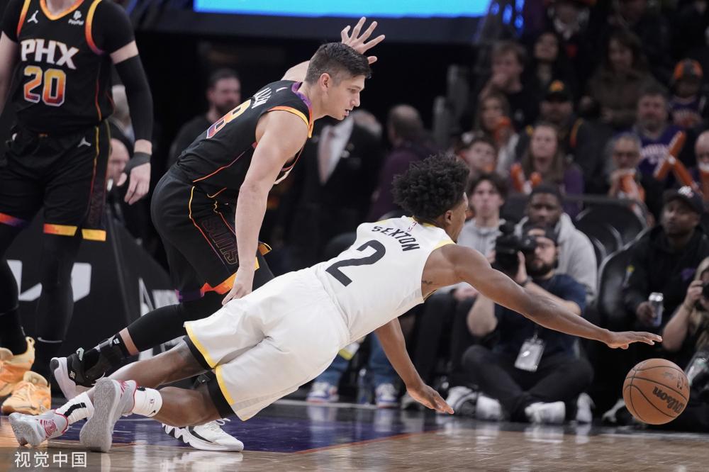 浪尖时展现 浪尖时展现