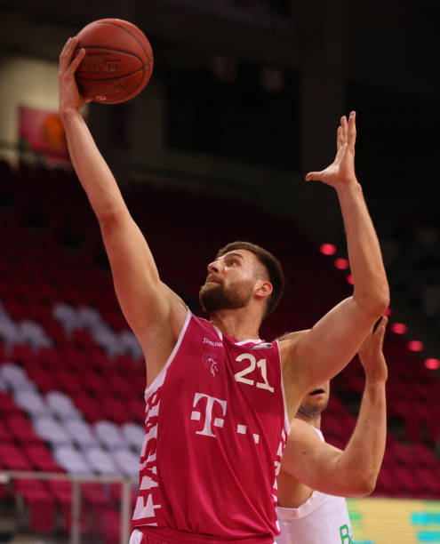 仅是赛场上 仅是赛场上